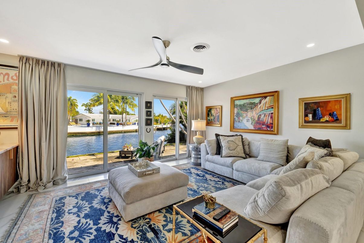 Interior, Living room, Recessed Lighting, Water