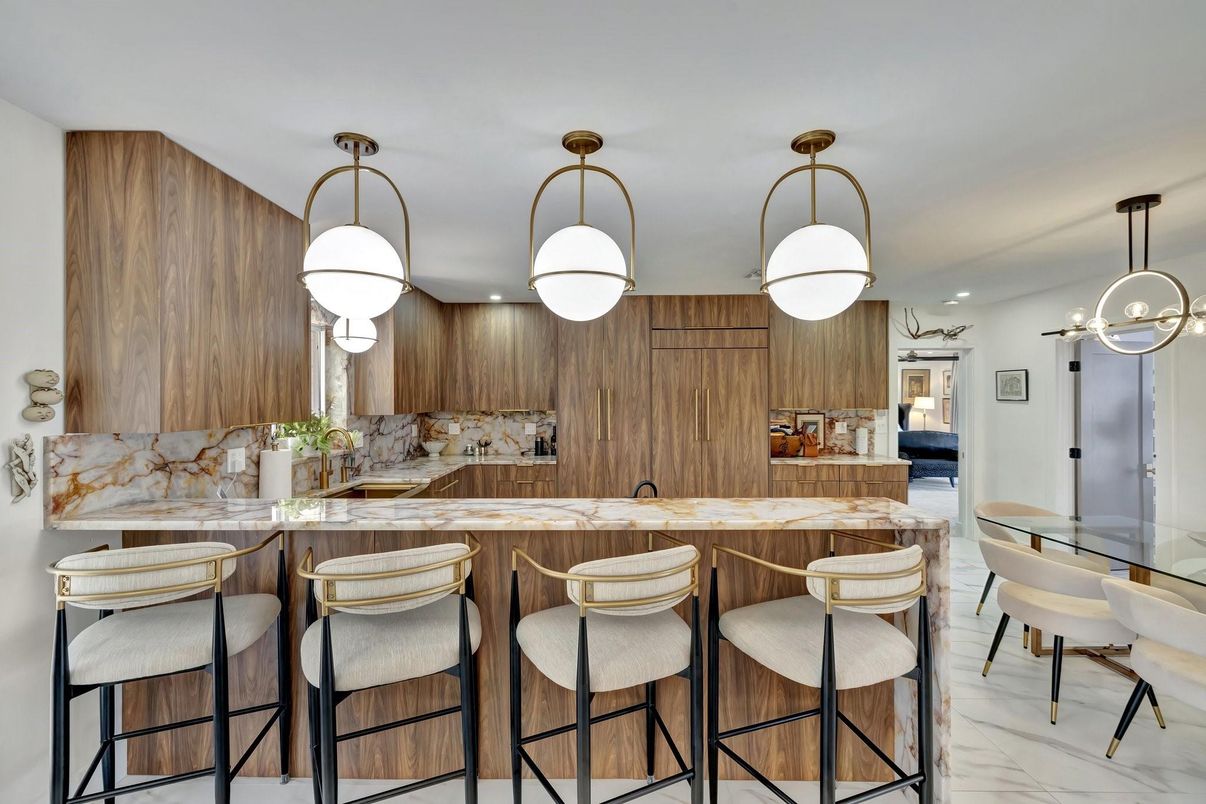 Dining room, Interior, Kitchen, Marble, Pendant Lights, Recessed Lighting