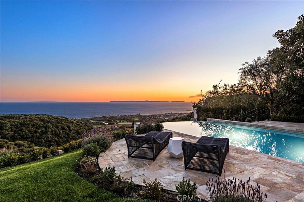 Exterior, Pool, Water