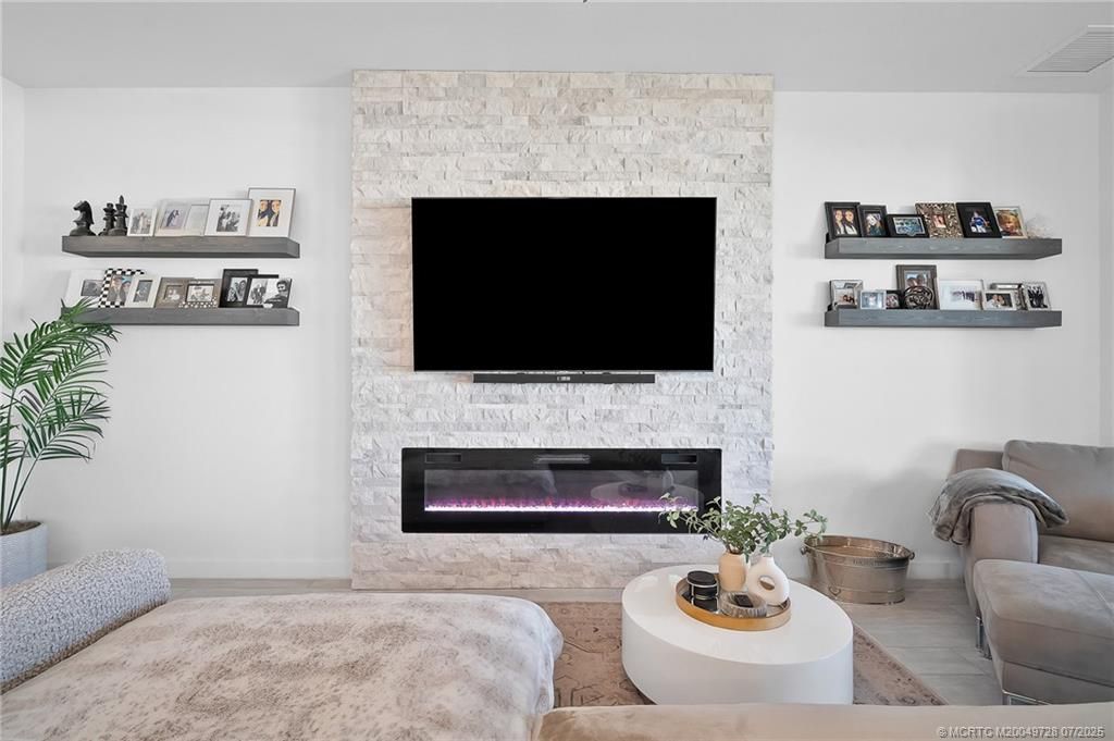 Fireplace, Interior