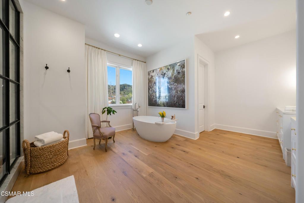 Bathroom, Free Standing Baths, Interior, Recessed Lighting, Wood Texture Flooring