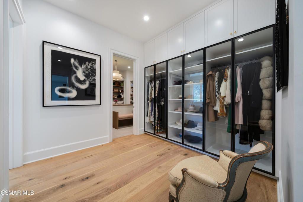 Interior, Recessed Lighting, Walk-in Closets, Wood Texture Flooring