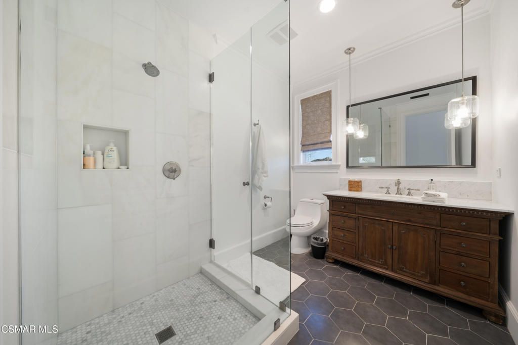 Bathroom, Glass Shower, Interior, Pendant Lights, Recessed Lighting
