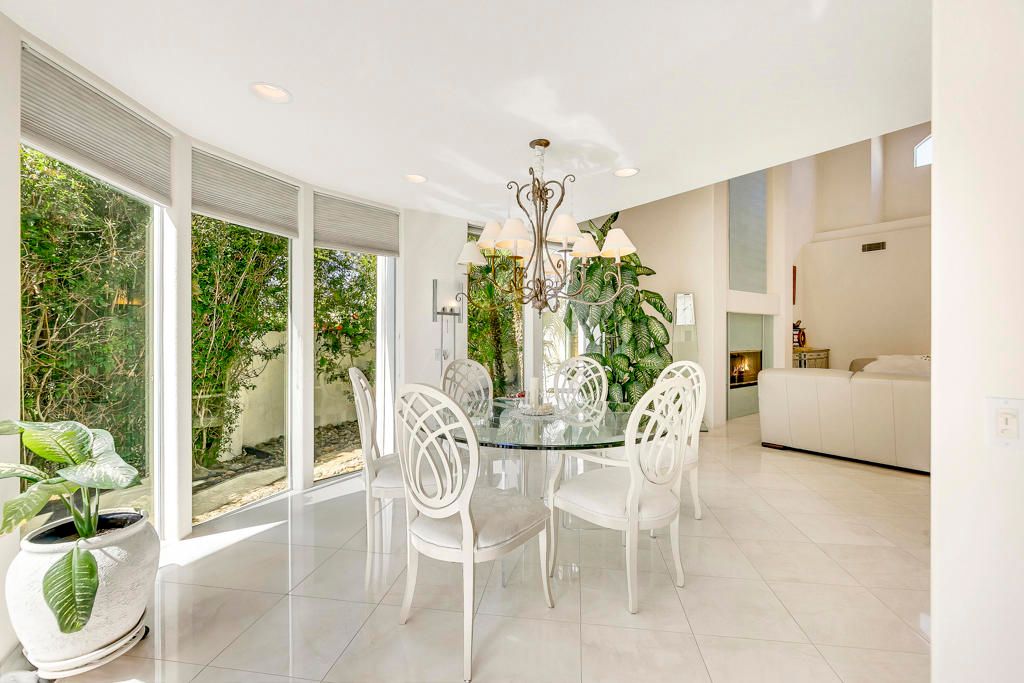 Chandelier, Dining room, Fireplace, Interior, Recessed Lighting