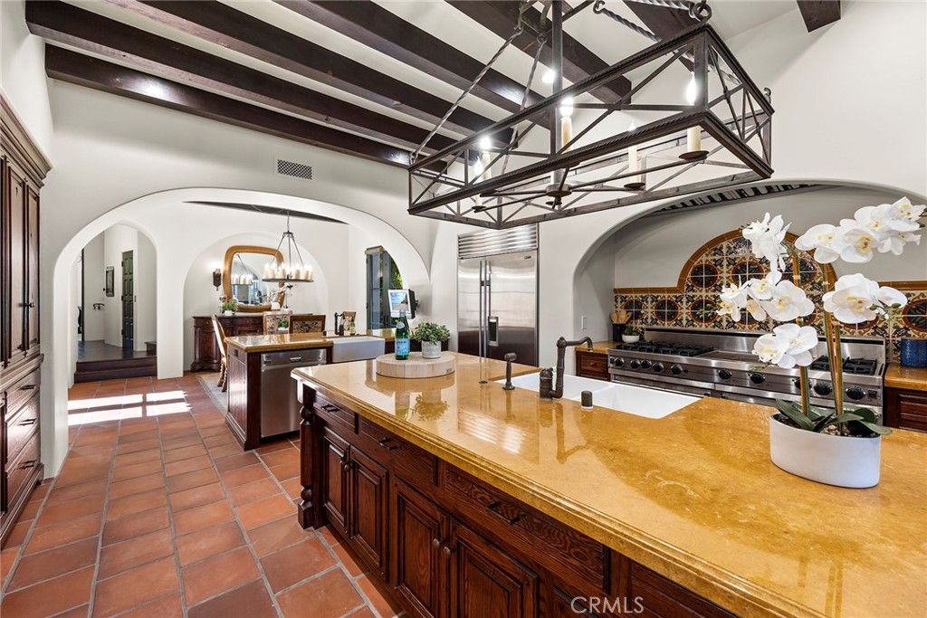 Chandelier, Dining room, Interior, Kitchen, Pendant Lights, Stainless Steel Appliances, Wooden Beams