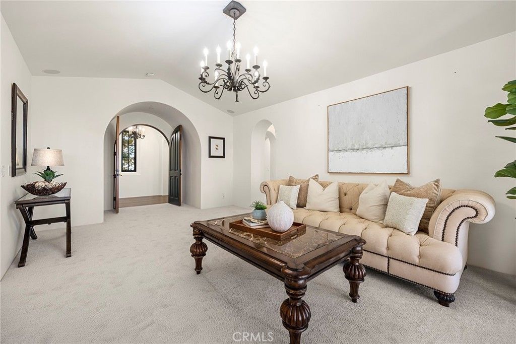 Chandelier, Interior, Living room