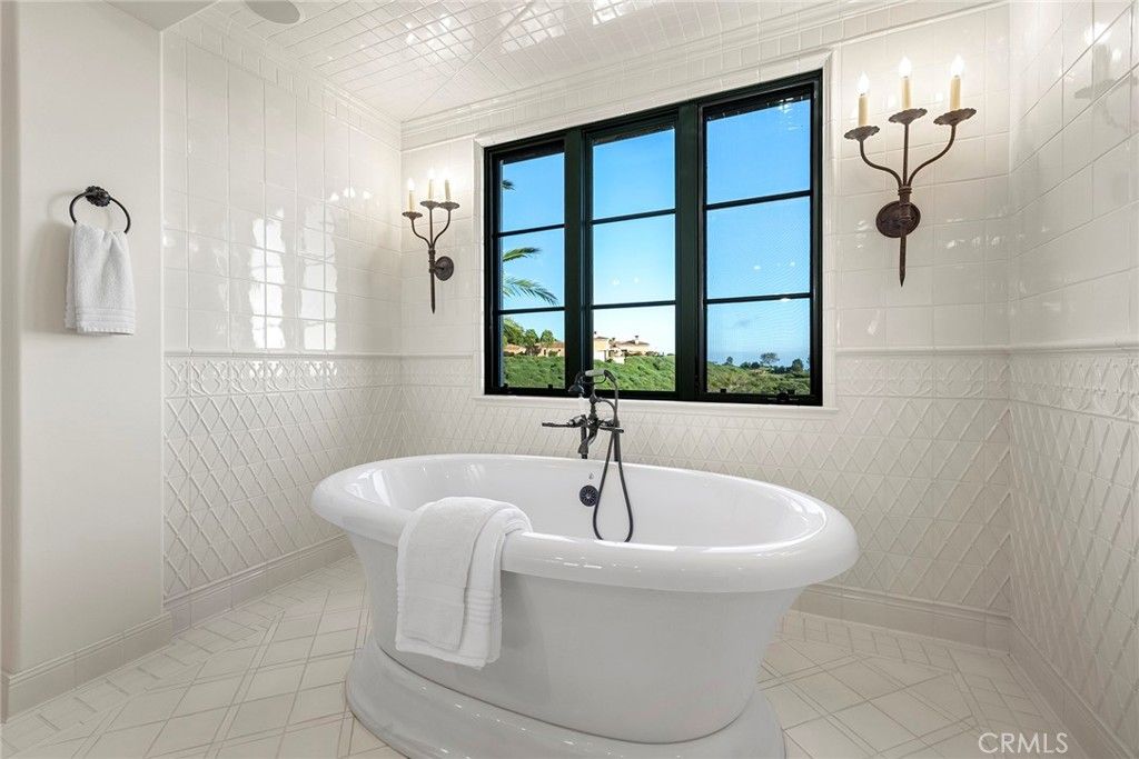 Bathroom, Free Standing Baths, Interior