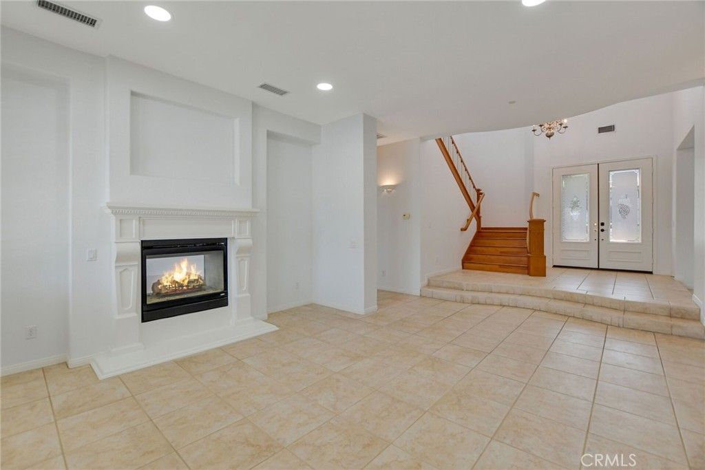 Fireplace, Interior, Recessed Lighting