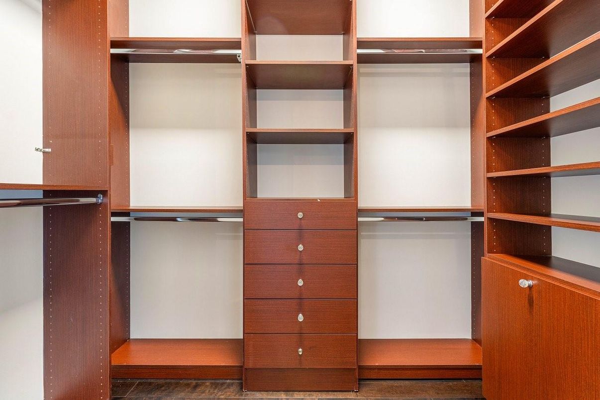 Interior, Walk-in Closets