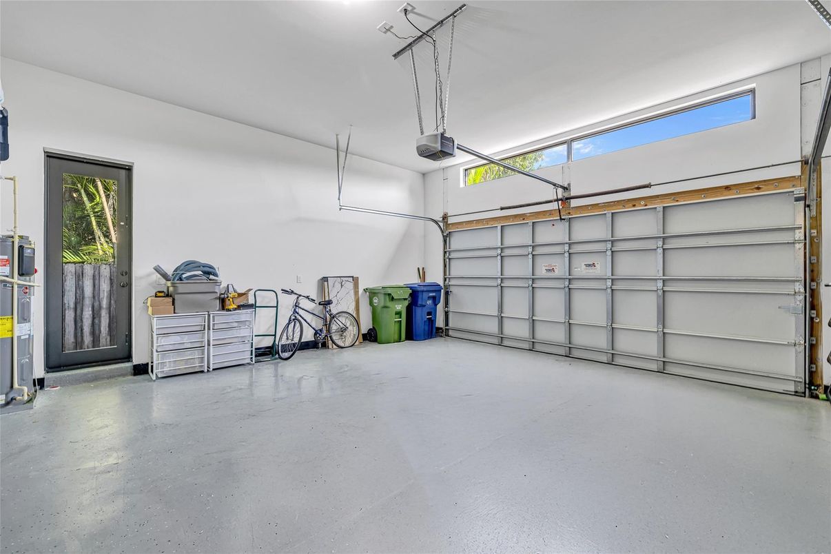Garage, Interior