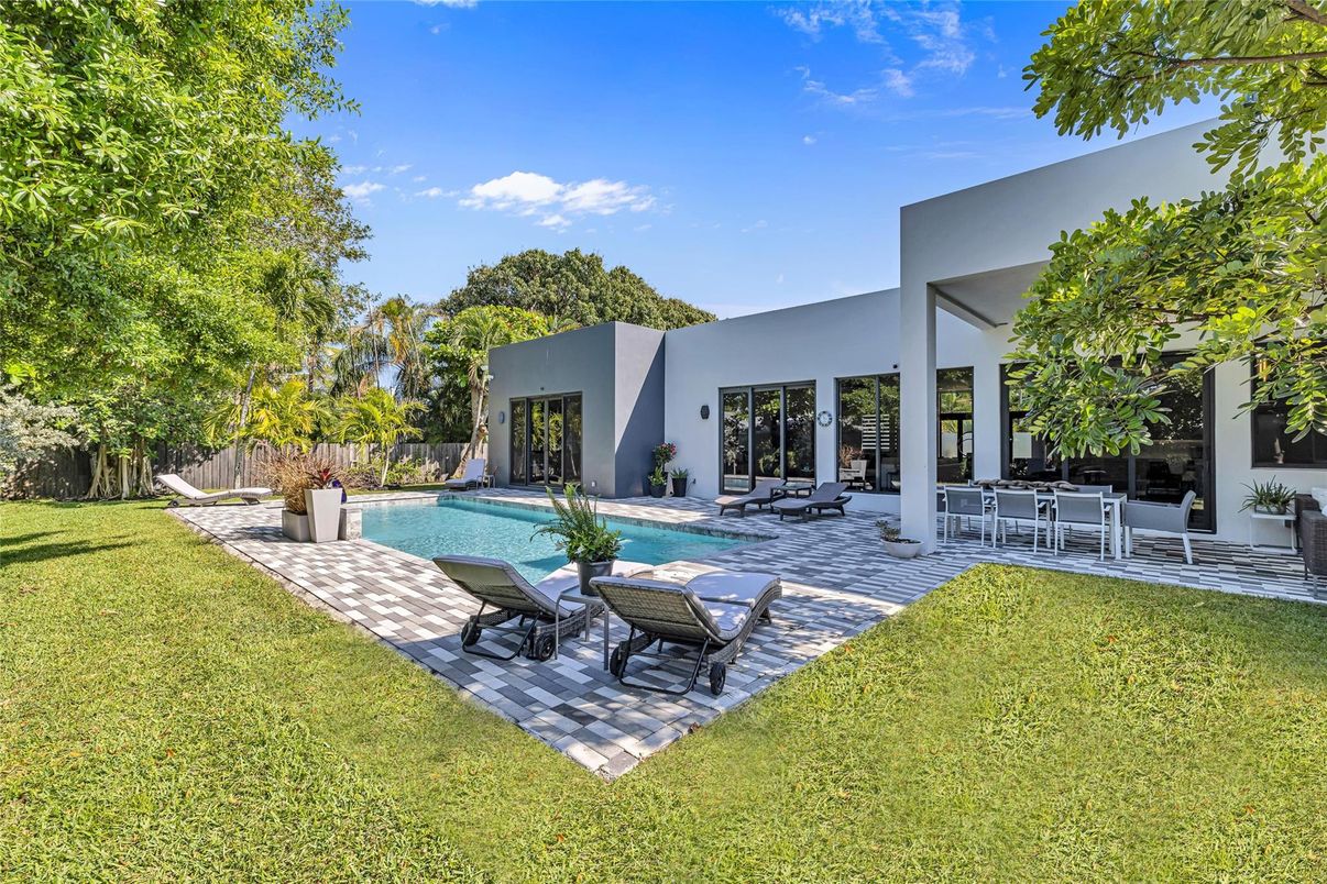 Backyard, Exterior, Pool