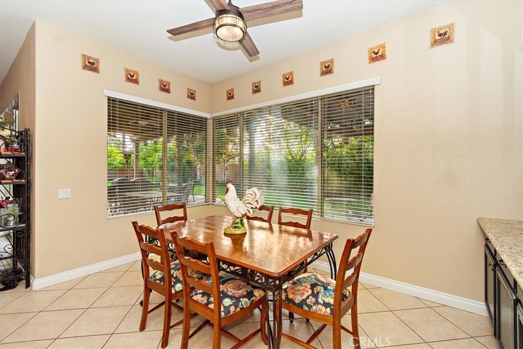 Dining room, Interior