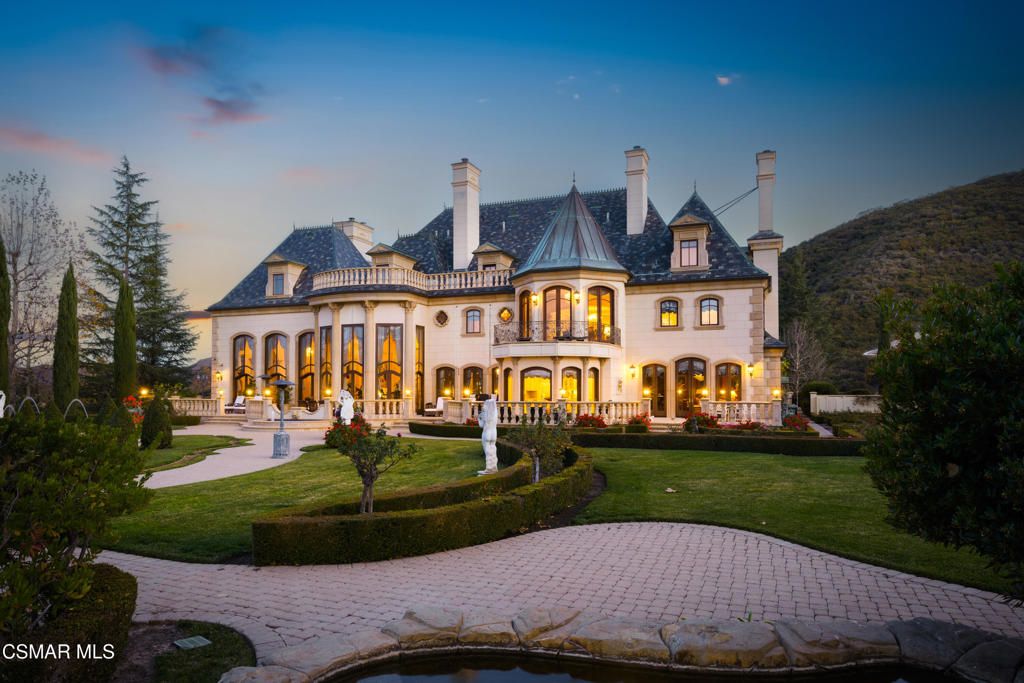 Backyard, Exterior, Facade, French Provincial