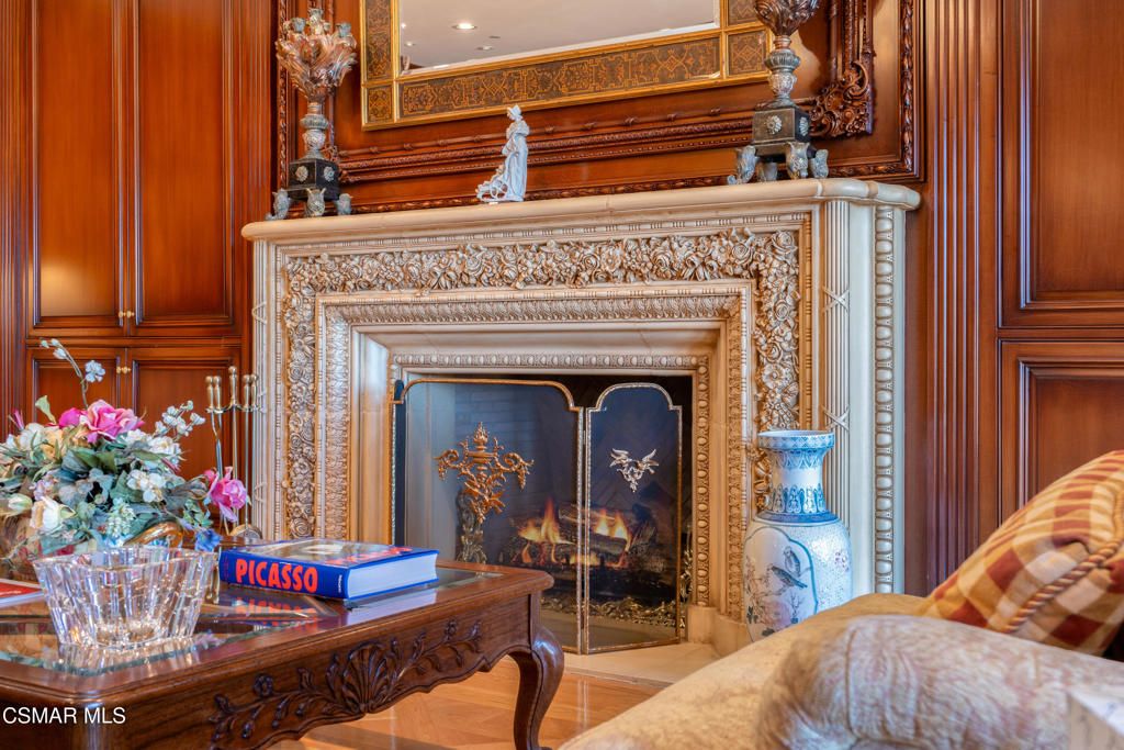 Interior, Piano, Recessed Lighting