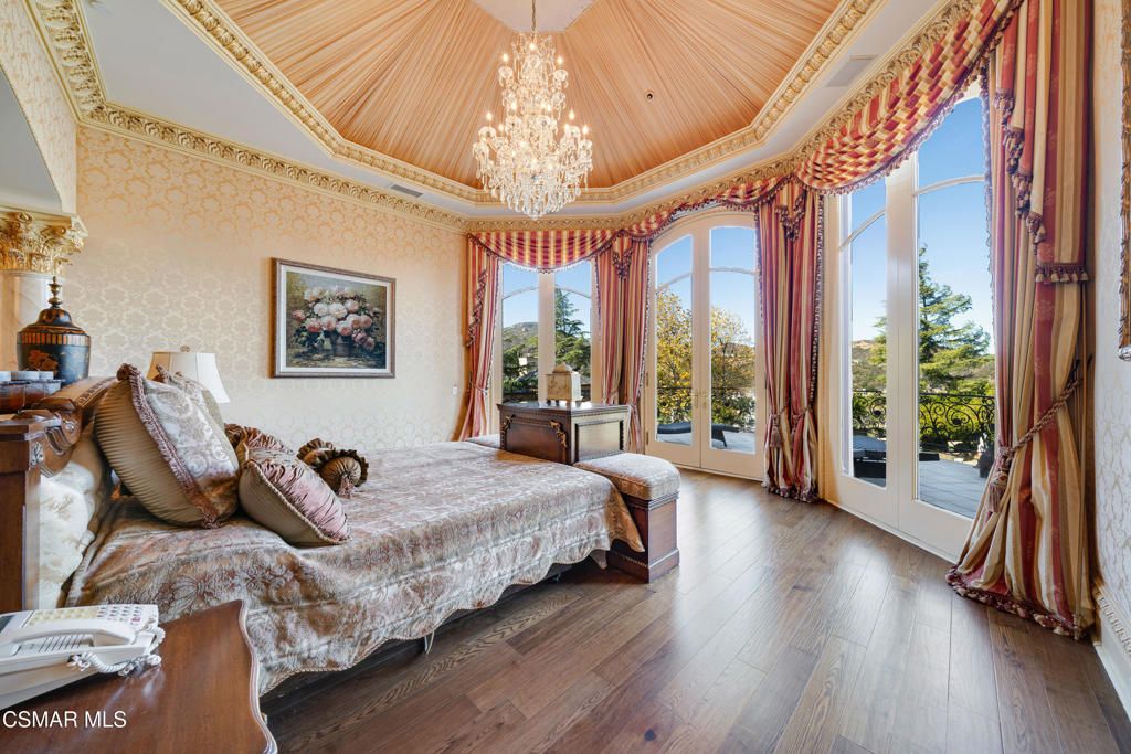Bedroom, Chandelier, Interior, Recessed Lighting, Wooden Ceilings, Wood Texture Flooring