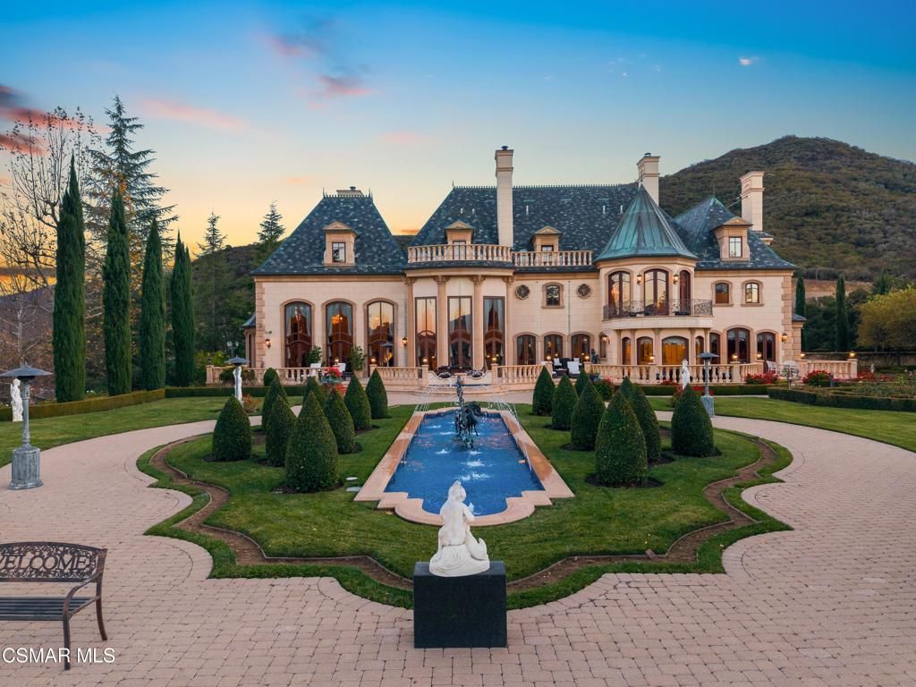 Backyard, Exterior, Facade, French Provincial