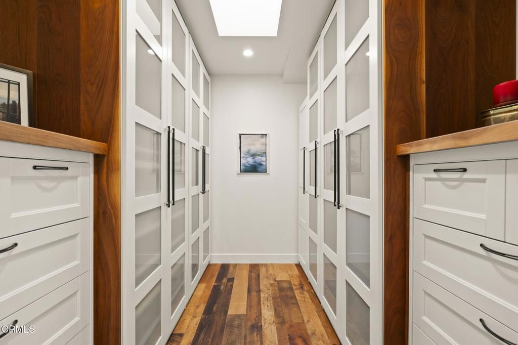 Interior, Recessed Lighting, Walk-in Closets, Wood Texture Flooring