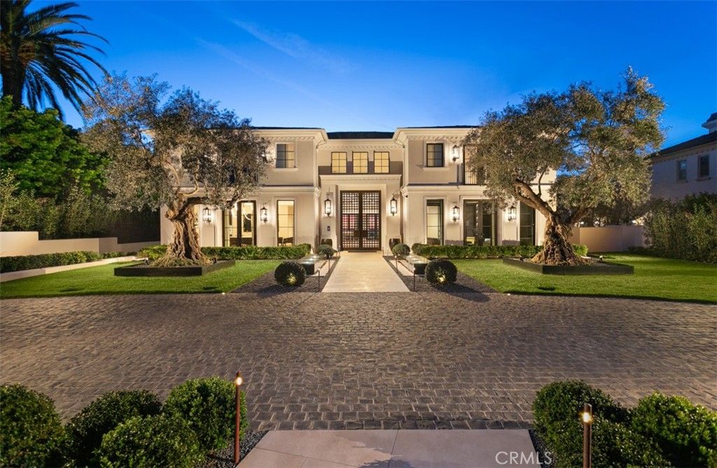 Backyard, Exterior, Facade, French Provincial