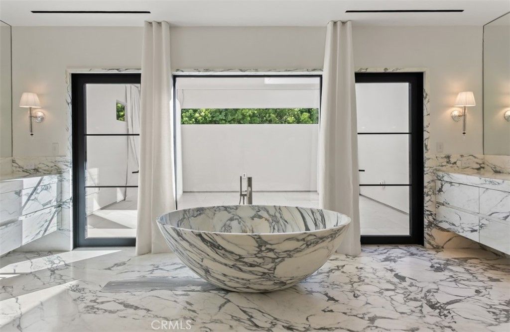 Bathroom, Free Standing Baths, Interior, Marble, Marble Walls
