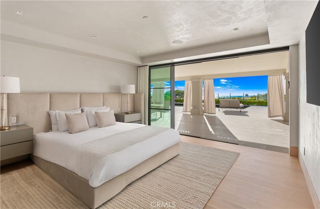 Bedroom, Interior, Recessed Lighting, Water, Wood Texture Flooring