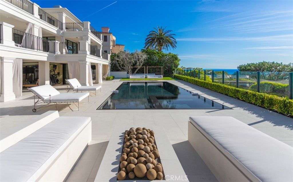 Exterior, Pool, Water