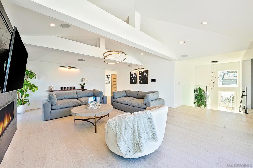 Fireplace, Interior, Living room, Pendant Lights, Recessed Lighting, Wood Texture Flooring