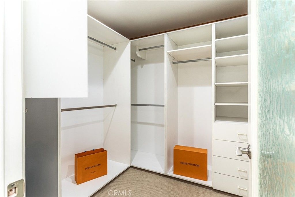 Interior, Walk-in Closets