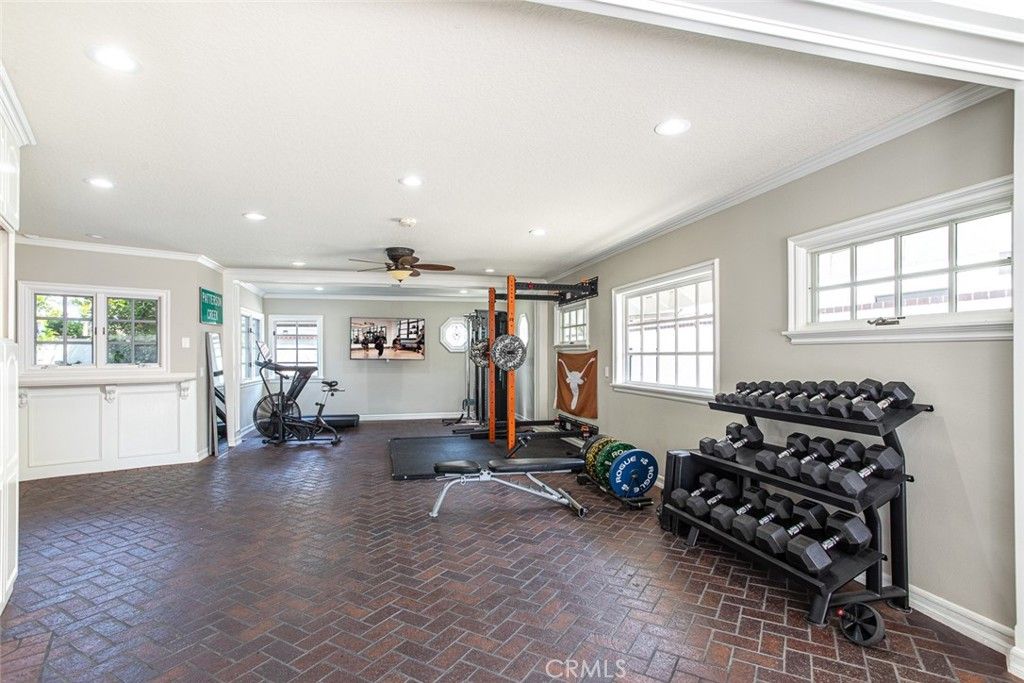 Fitness Equipment, Interior, Recessed Lighting