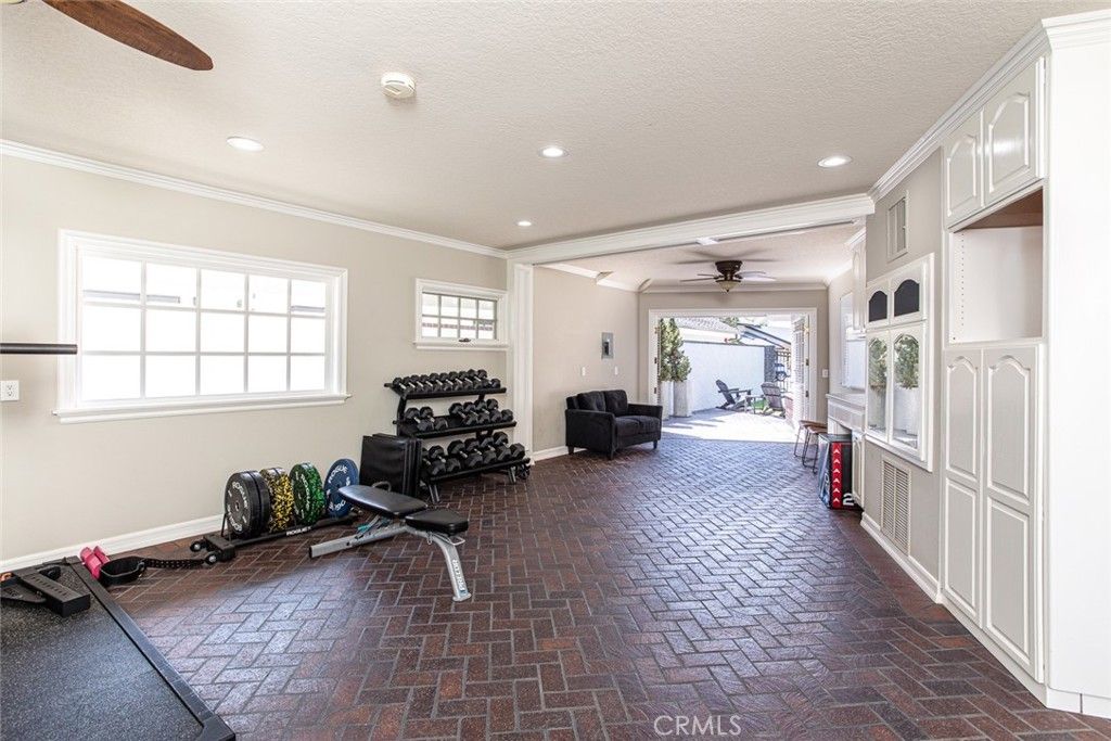 Fitness Equipment, Interior, Recessed Lighting