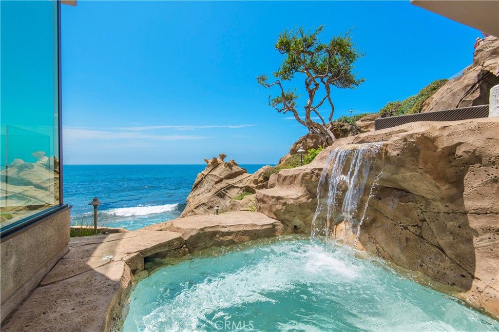 Exterior, Pool, Water