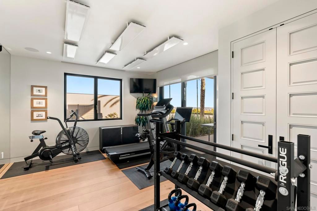 Fitness Equipment, Interior, Recessed Lighting, Wood Texture Flooring