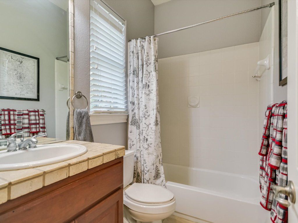 Bathroom, Interior, Tile Countertops