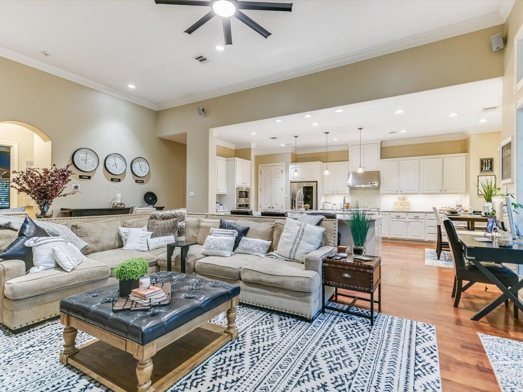 Dining room, Interior, Kitchen, Living room, Pendant Lights, Recessed Lighting, Stainless Steel Appliances, Wood Texture Flooring