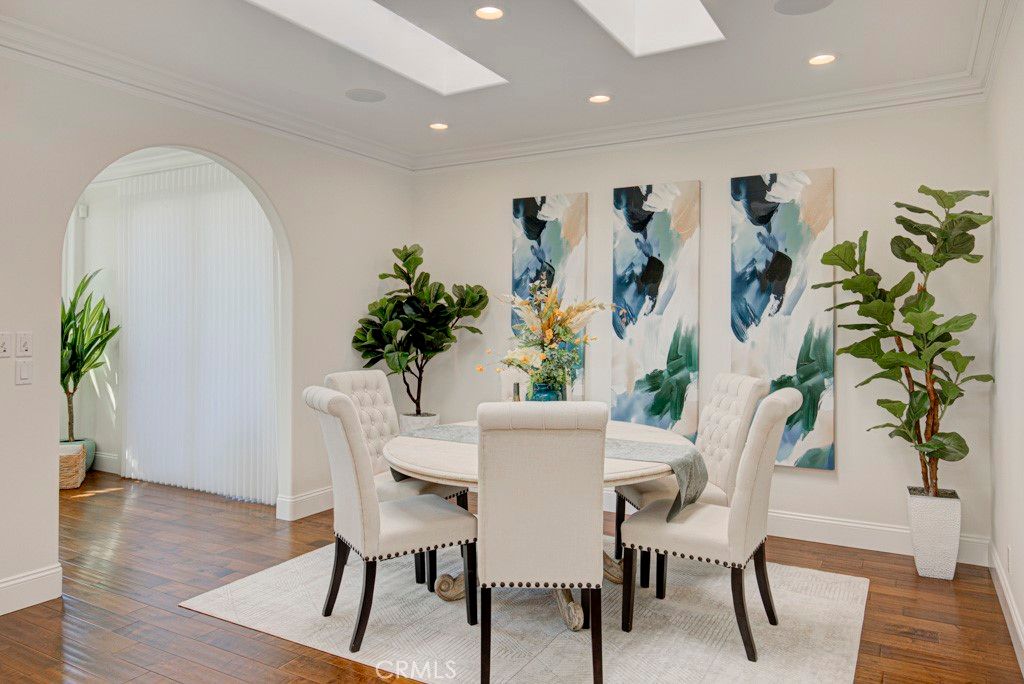 Dining room, Interior, Recessed Lighting, Wood Texture Flooring