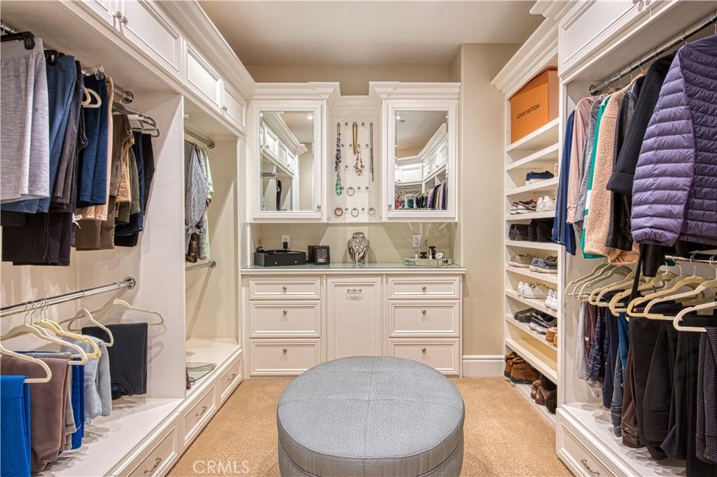 Interior, Walk-in Closets