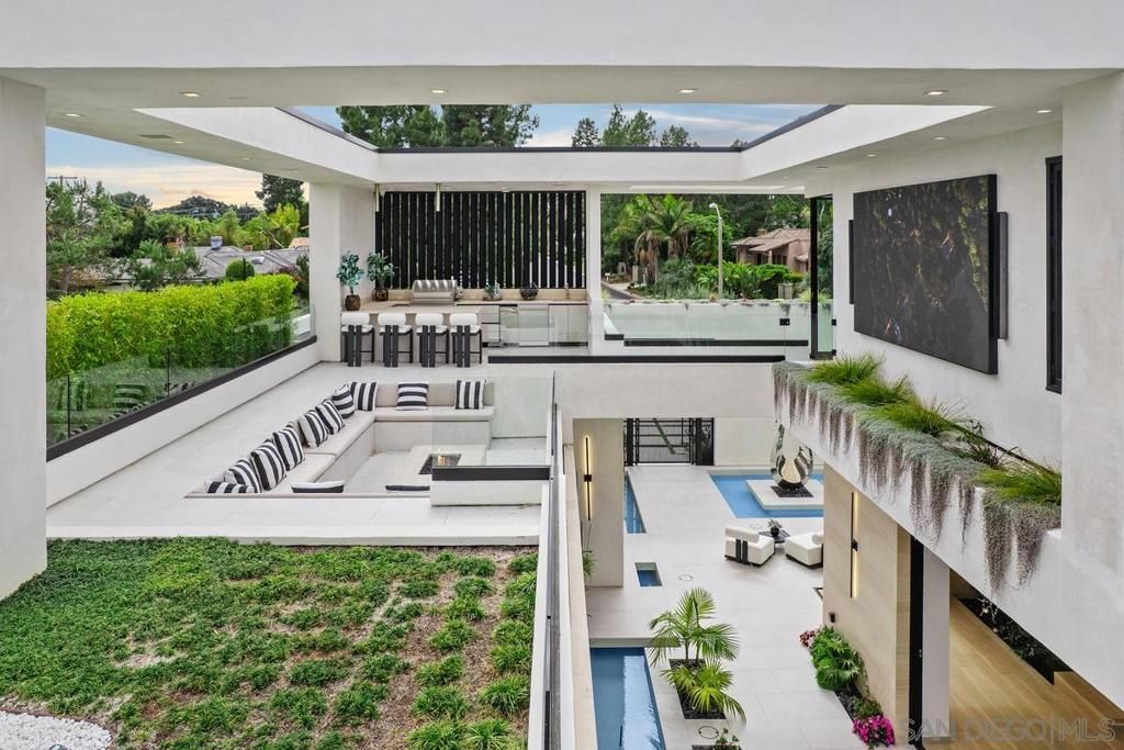 Exterior, Interior, Pool, Recessed Lighting