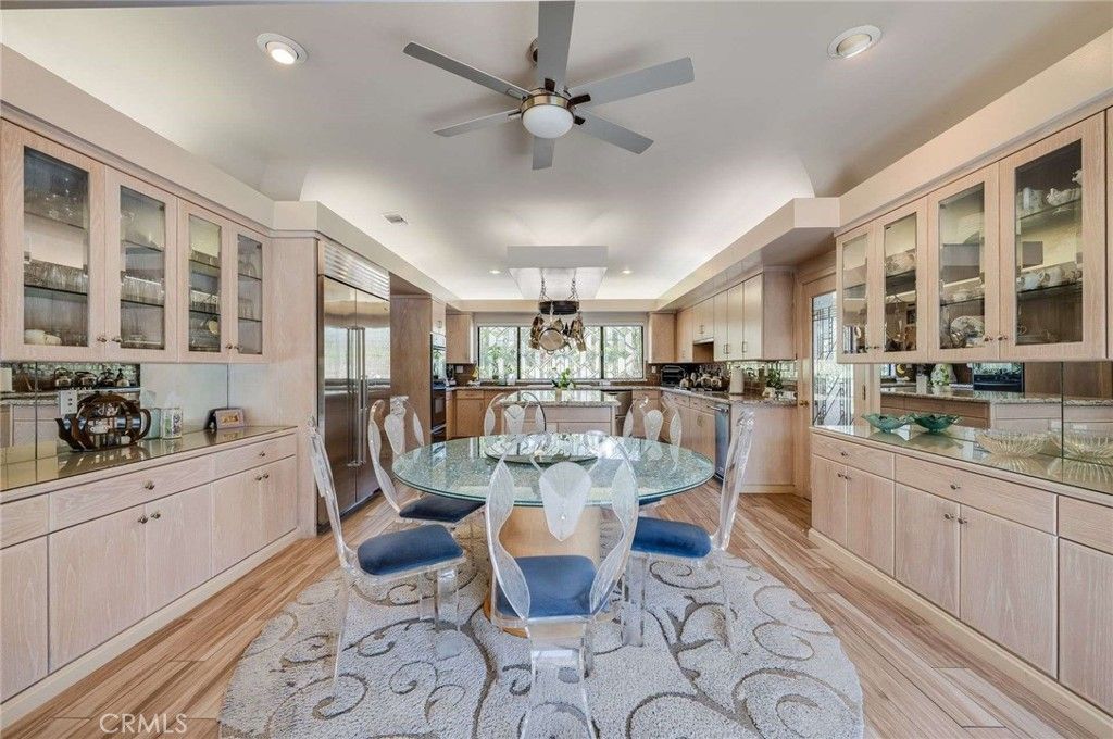 Dining room, Interior, Kitchen, Recessed Lighting, Wood Texture Flooring
