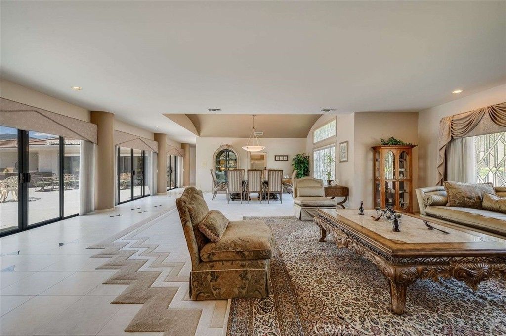 Dining room, Interior, Living room, Pendant Lights, Recessed Lighting