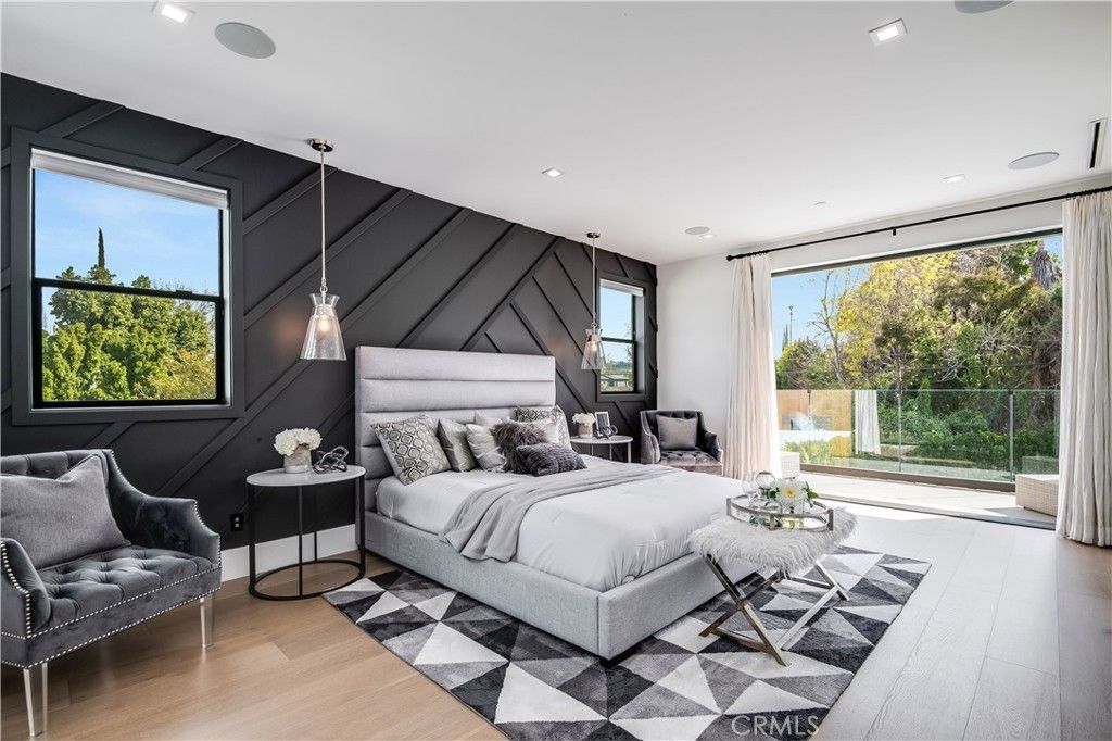 Bedroom, Interior, Pendant Lights, Recessed Lighting, Wood Texture Flooring