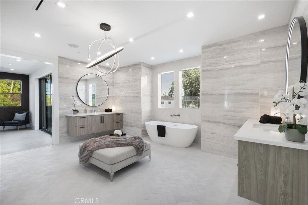 Bathroom, Dual Sink Vanities, Free Standing Baths, Glass Shower, Interior, Pendant Lights, Recessed Lighting