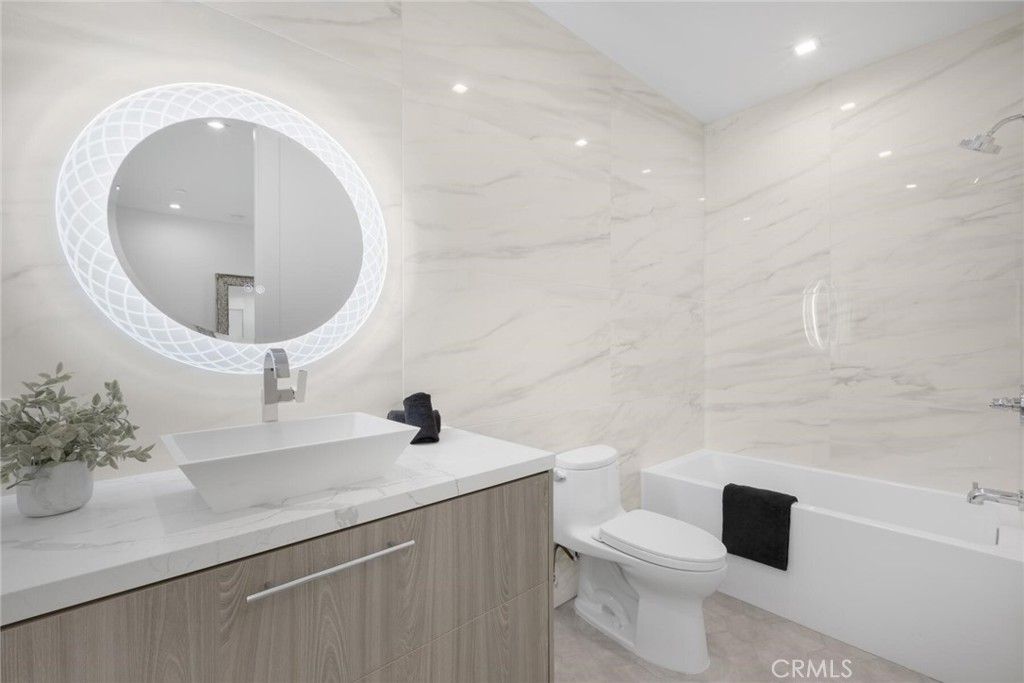 Bathroom, Interior, Marble Walls, Recessed Lighting