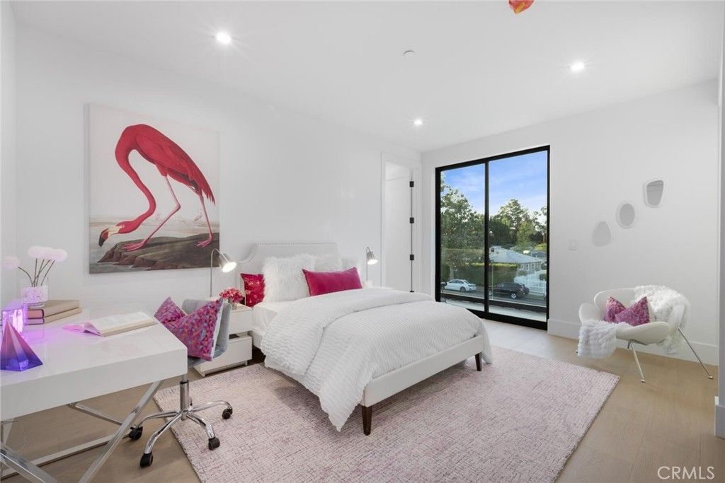 Bedroom, Home Office, Interior, Recessed Lighting, Wood Texture Flooring
