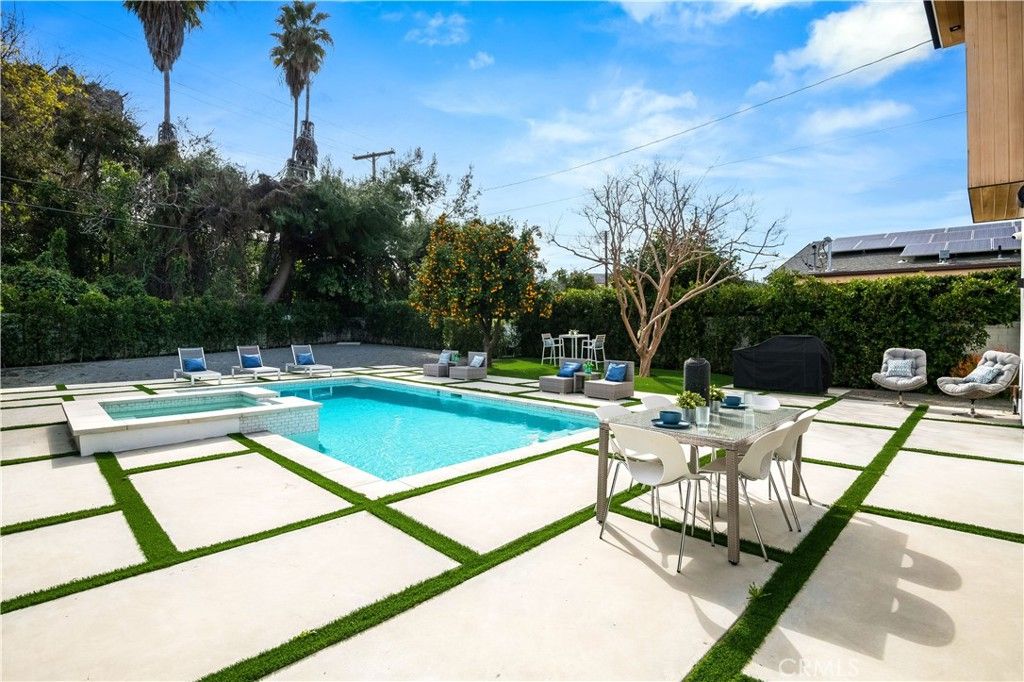 Exterior, Pool, Solar Panels
