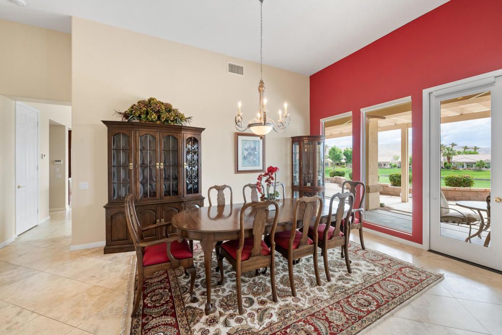 Chandelier, Dining room, Interior