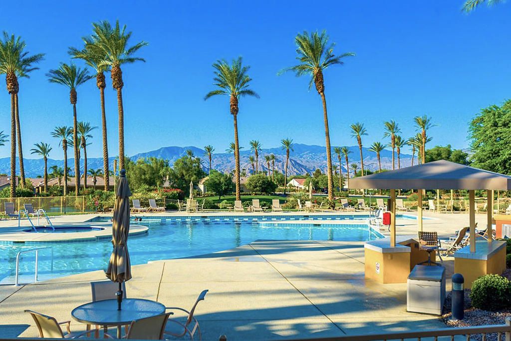 Exterior, Pool, Water