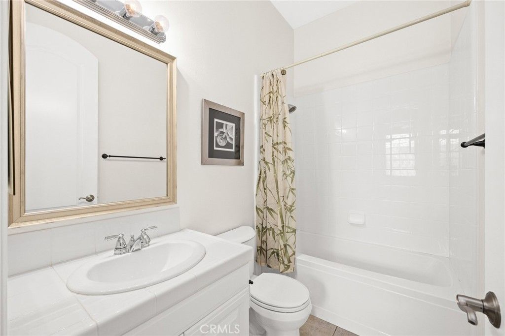 Bathroom, Interior, Tile Countertops