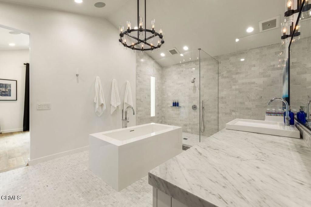 Bathroom, Chandelier, Glass Shower, Interior, Pendant Lights, Recessed Lighting
