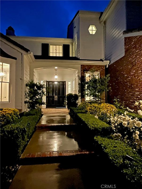 Exterior, Facade, Brick Facade, Modern