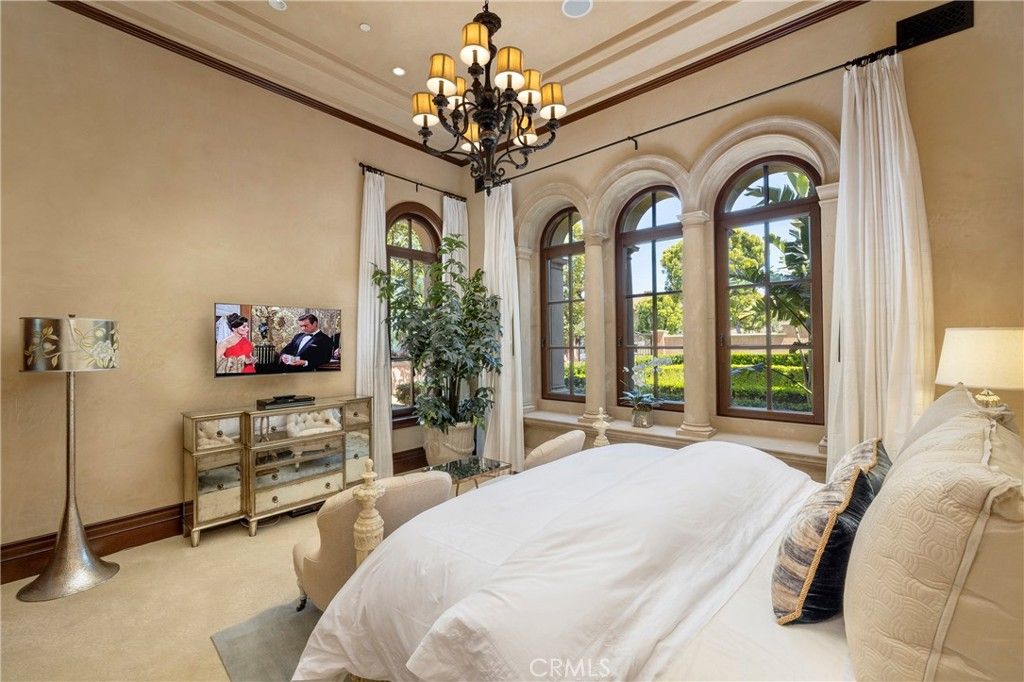 Bedroom, Chandelier, Interior, Recessed Lighting