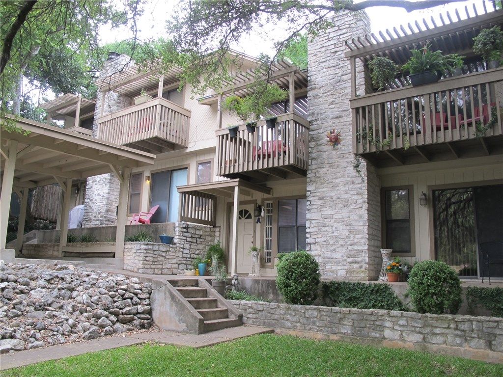 Exterior, Facade, Mediterranean